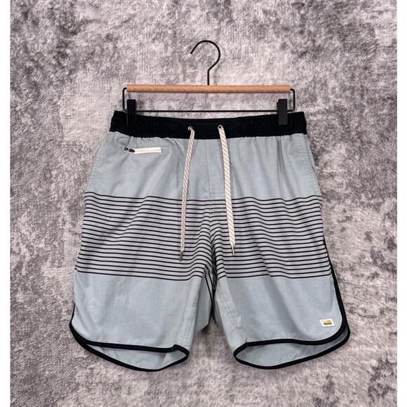 Vuori Shorts Small Mens Banks Striped Classic Fit Zip Pockets 7.5" - Picture 1 of 7
